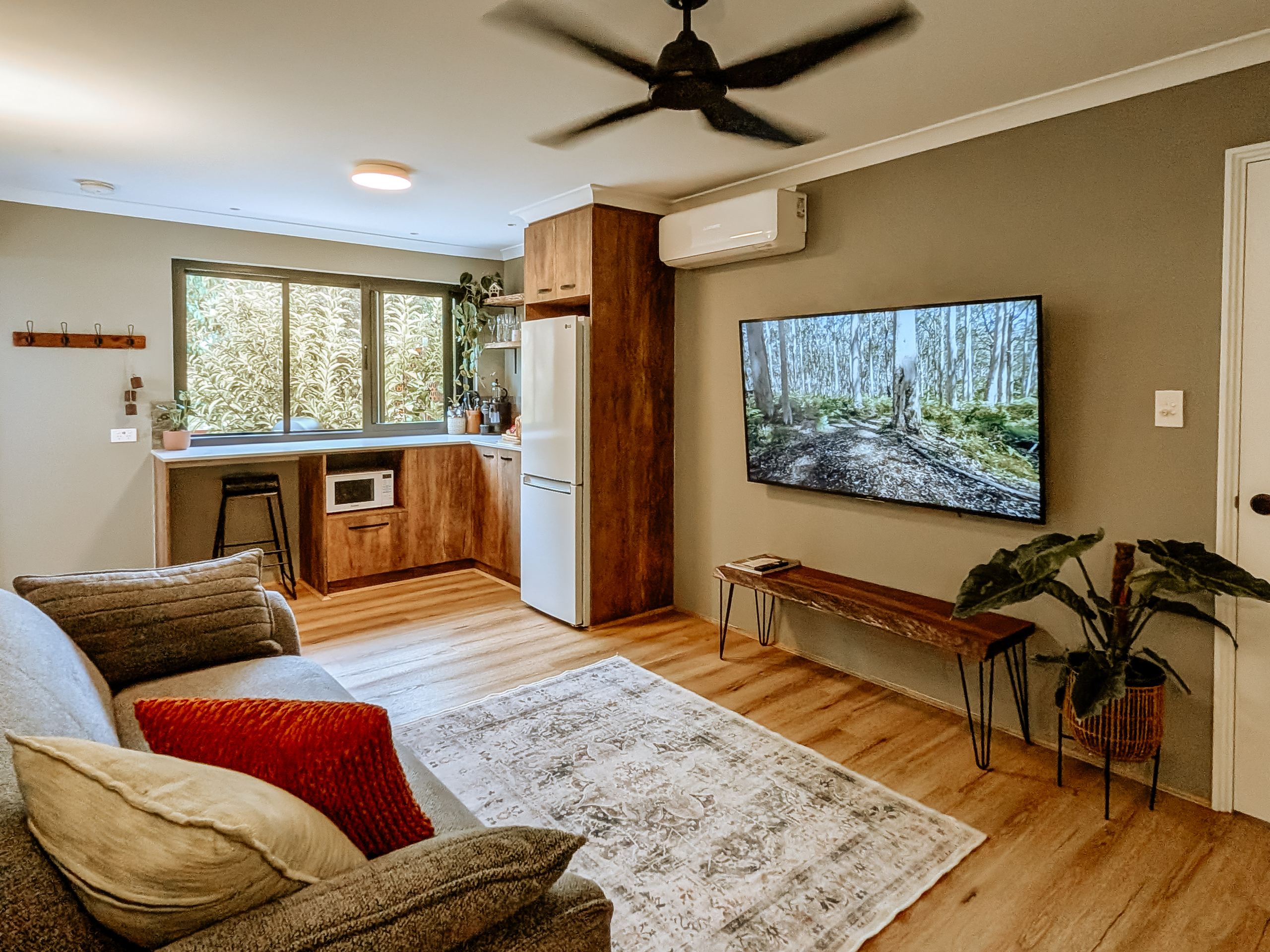 Living room at Vineside in Witchcliffe